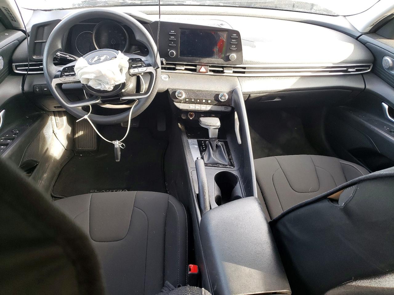 2023 HYUNDAI ELANTRA SEL photo 15