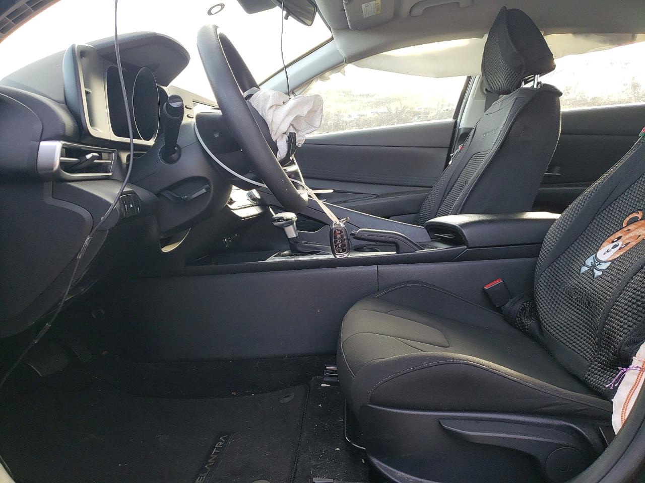 2023 HYUNDAI ELANTRA SEL photo 13