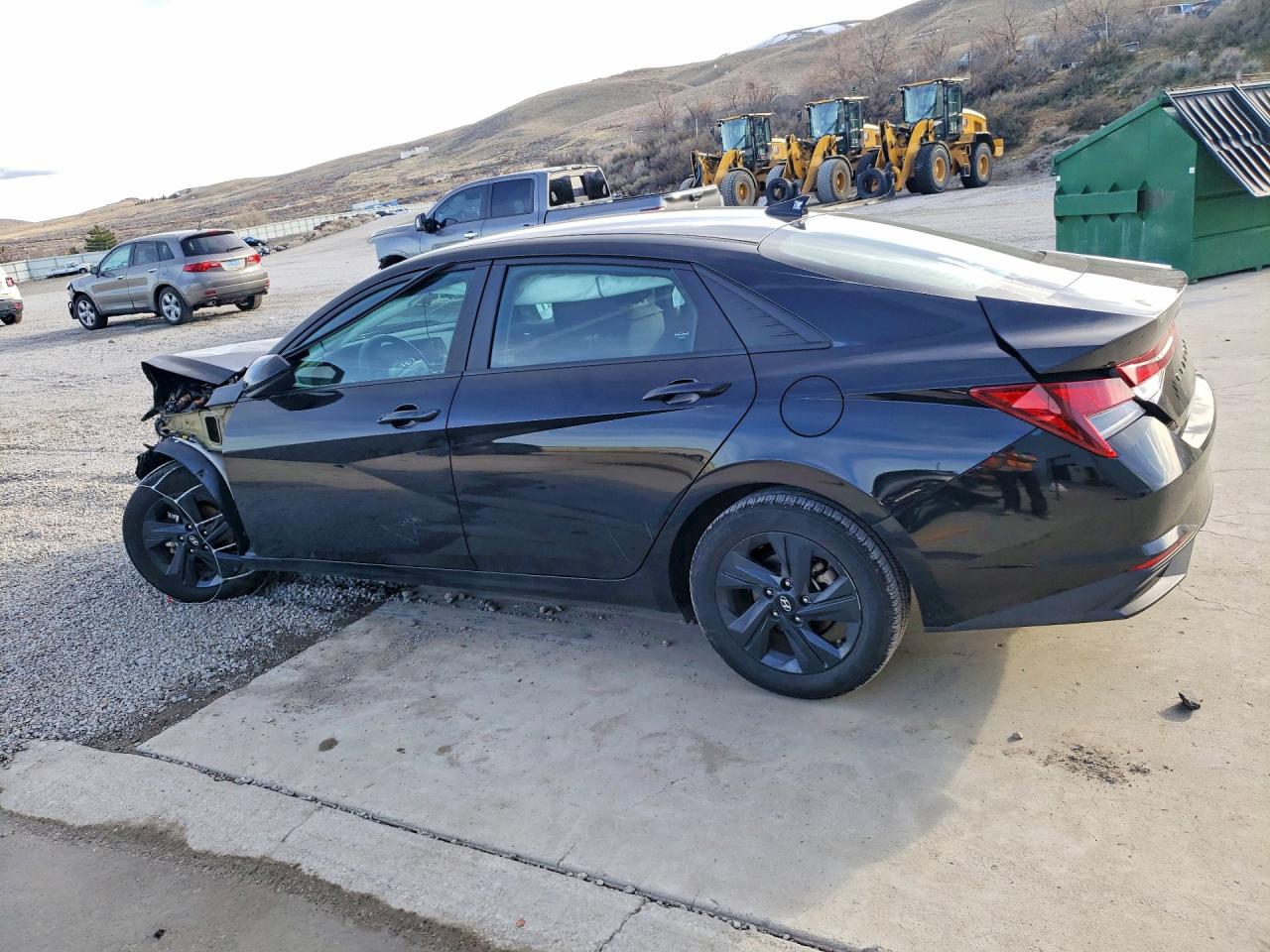 2023 HYUNDAI ELANTRA SEL photo 3