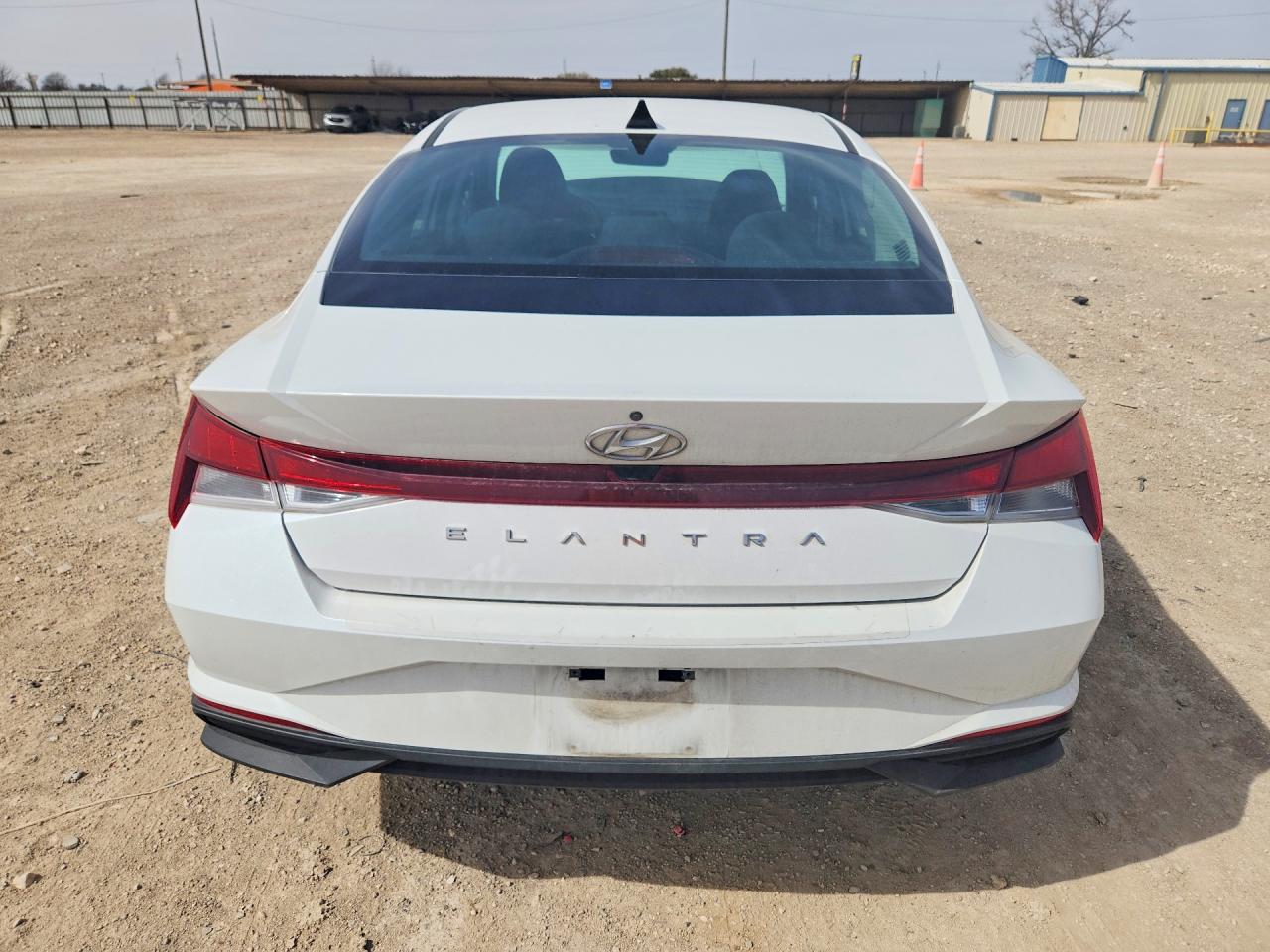 2022 HYUNDAI ELANTRA SEL photo 11
