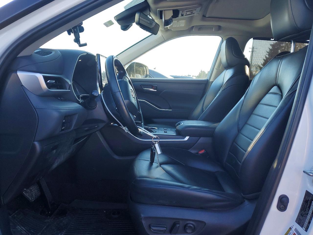 2023 TOYOTA HIGHLANDER HYBRID XLE photo 7