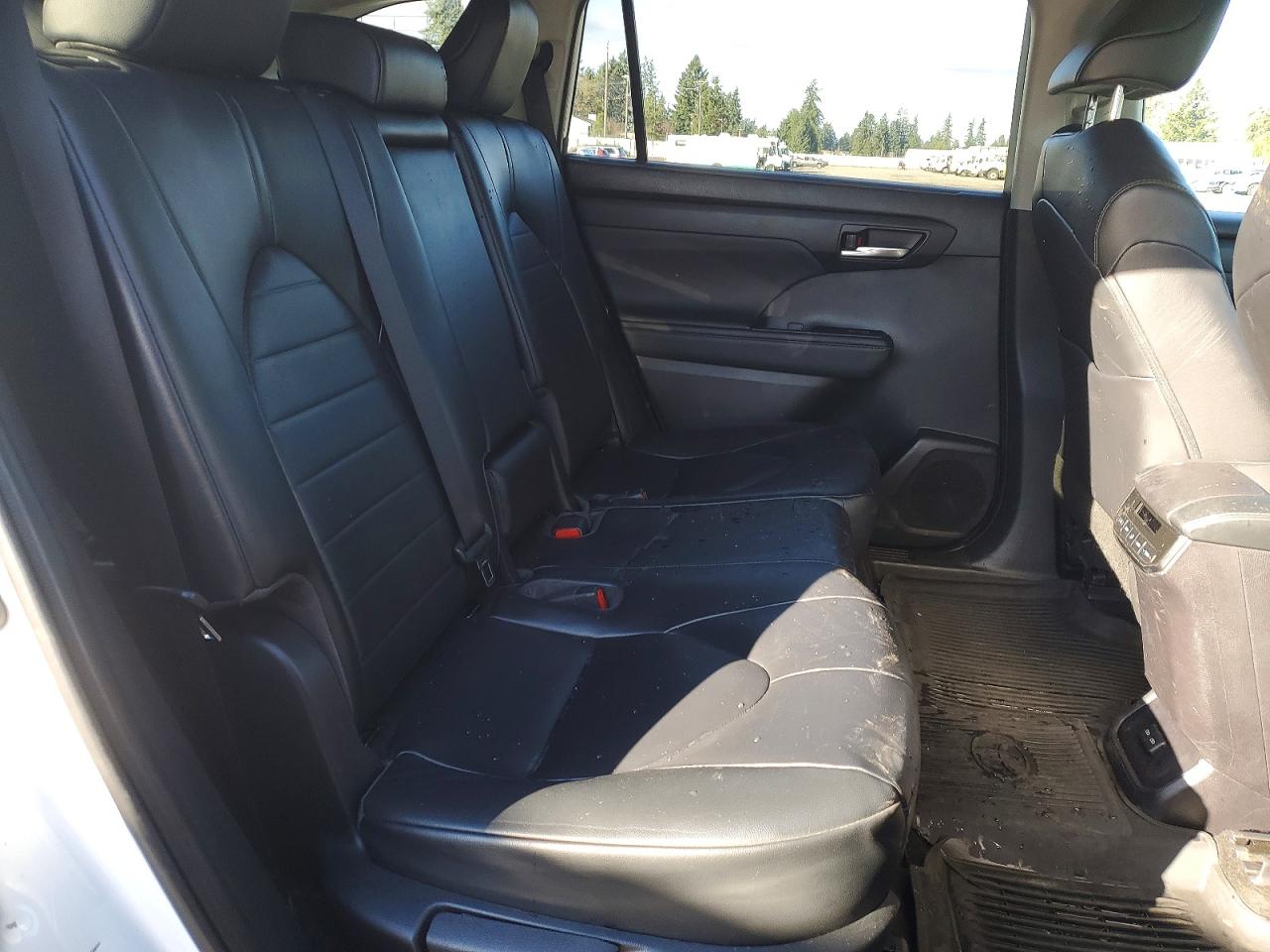 2023 TOYOTA HIGHLANDER HYBRID XLE photo 11