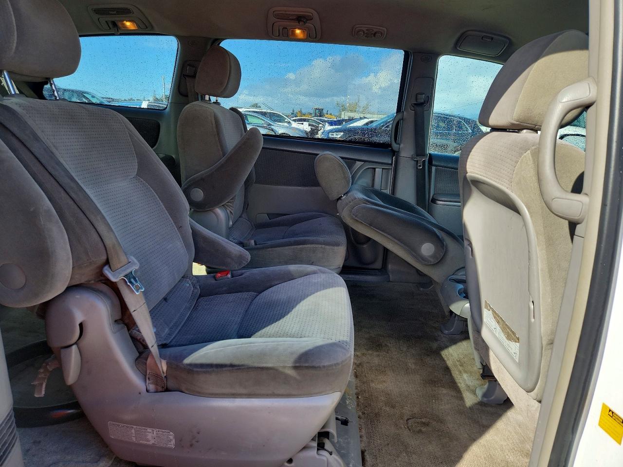 2006 TOYOTA SIENNA CE photo 11
