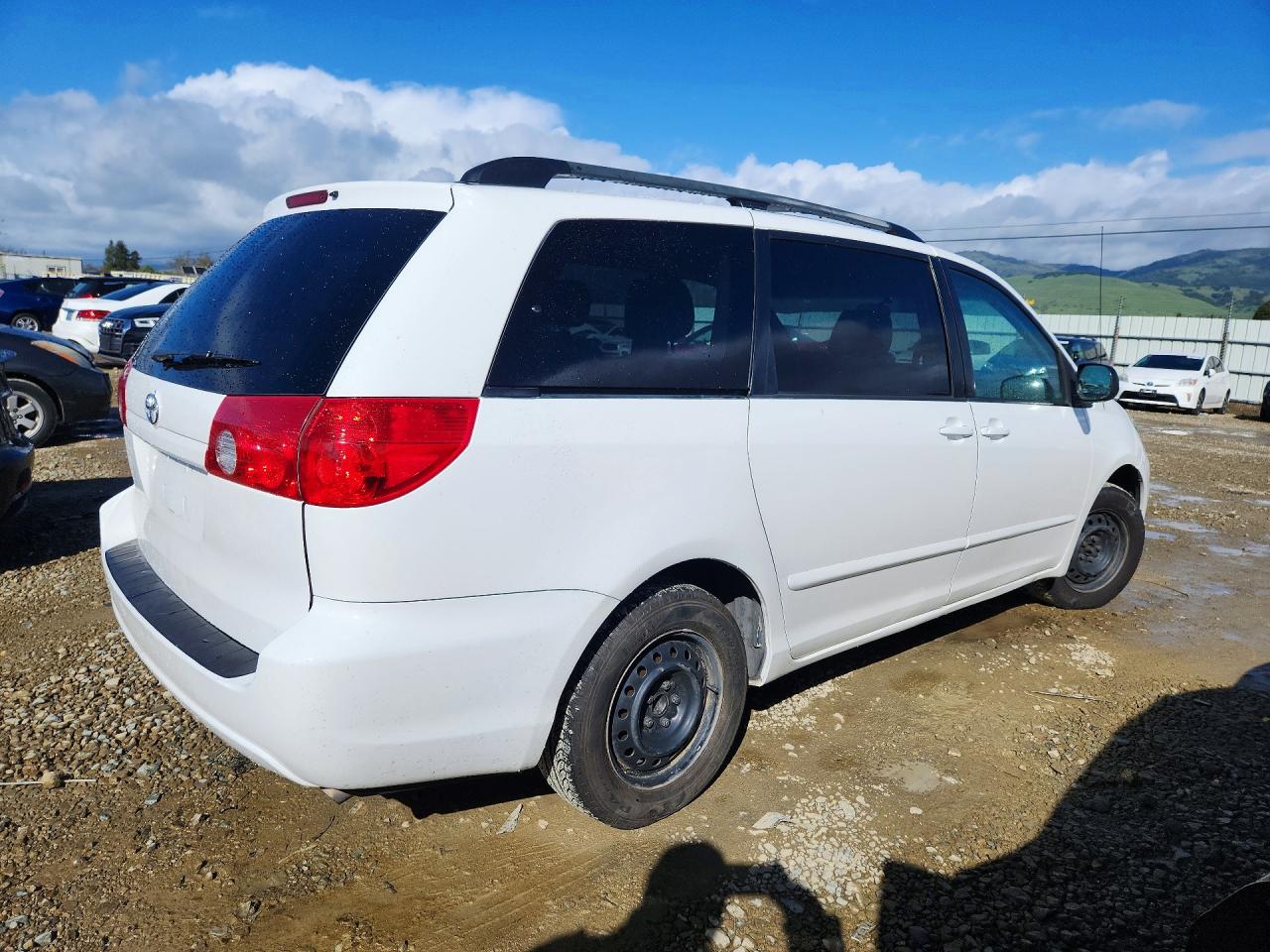 2006 TOYOTA SIENNA CE photo 3