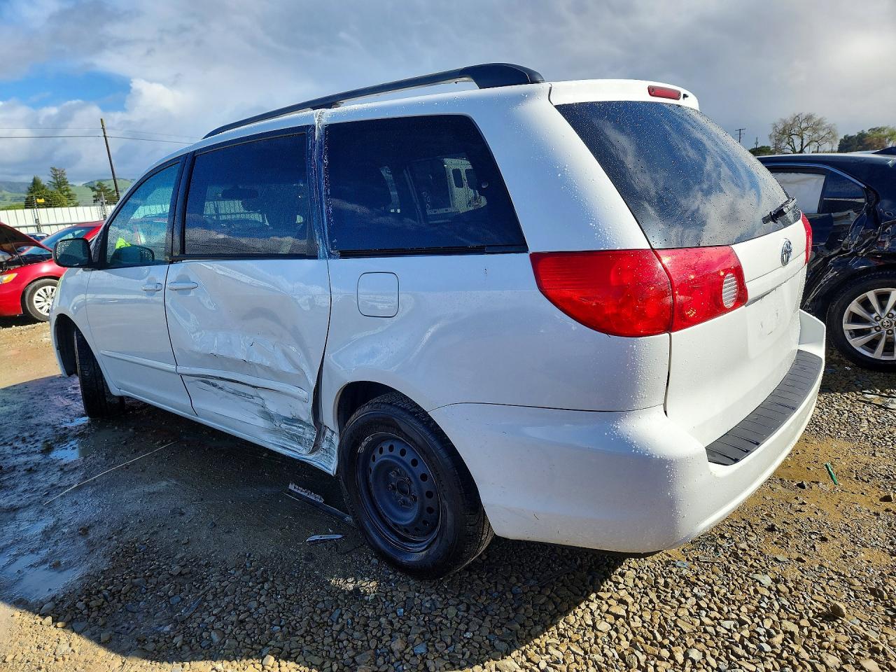 2006 TOYOTA SIENNA CE photo 2