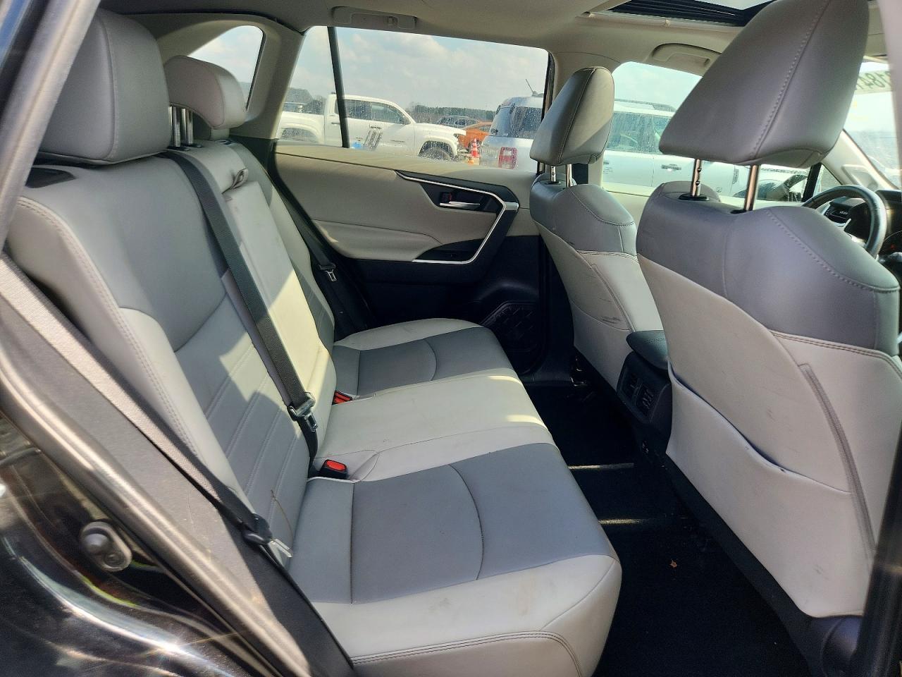 2019 TOYOTA RAV4 XLE PREMIUM photo 21