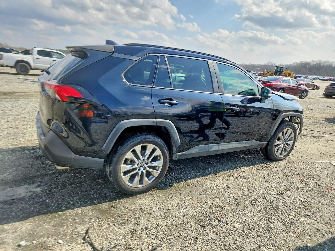 2019 TOYOTA RAV4 XLE PREMIUM photo 5