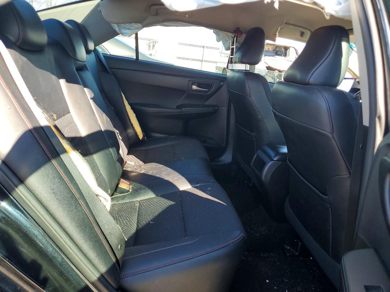 2017 TOYOTA CAMRY LE photo 10