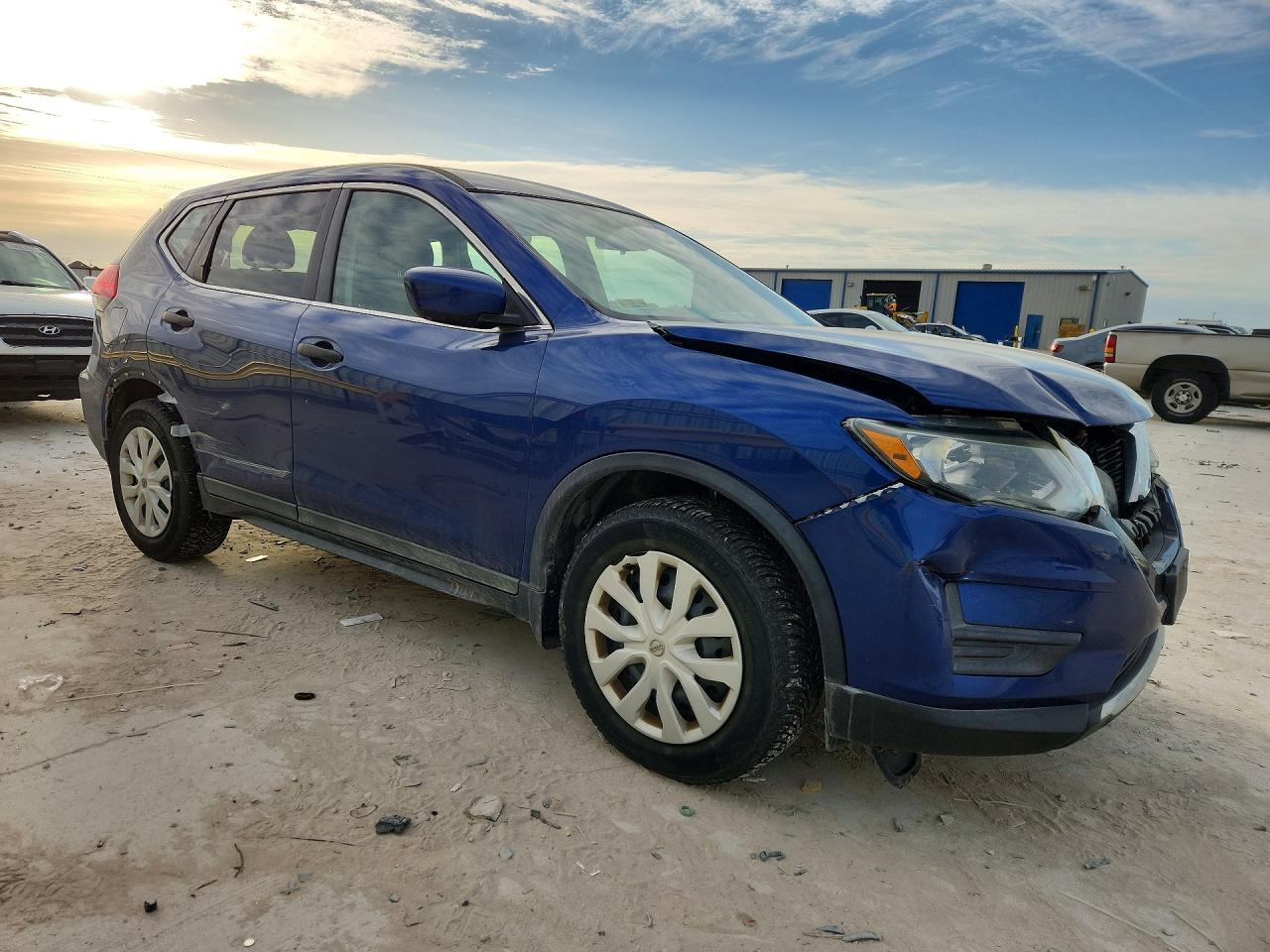 2017 NISSAN ROGUE S photo 7