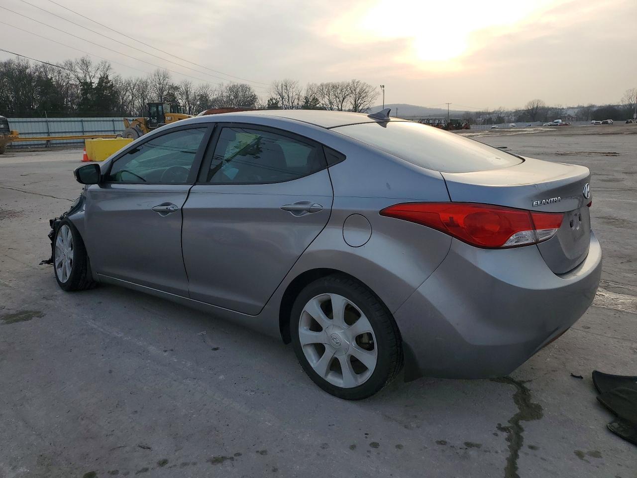 2013 HYUNDAI ELANTRA GLS photo 3