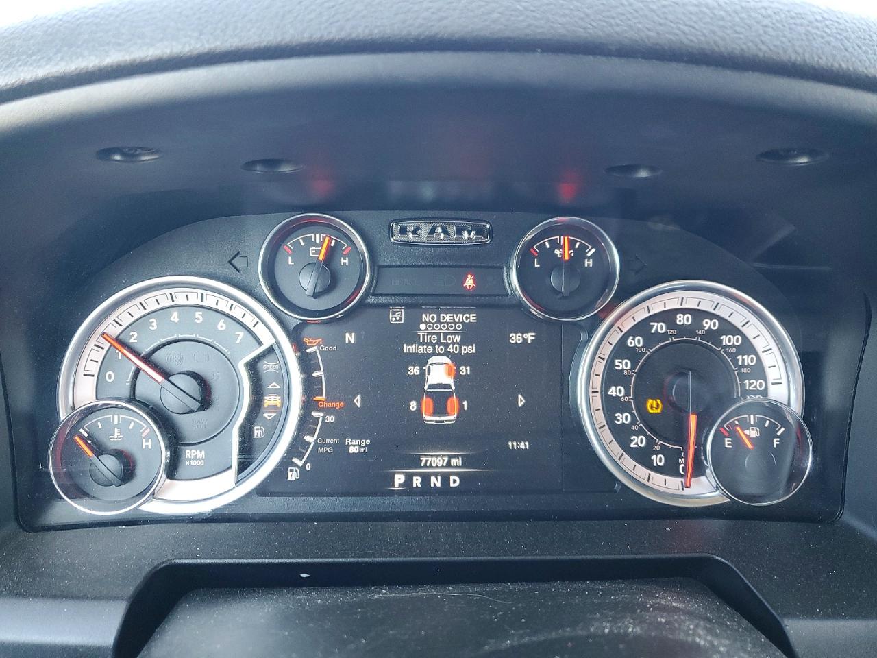 2023 RAM 1500 CLASSIC SLT photo 9