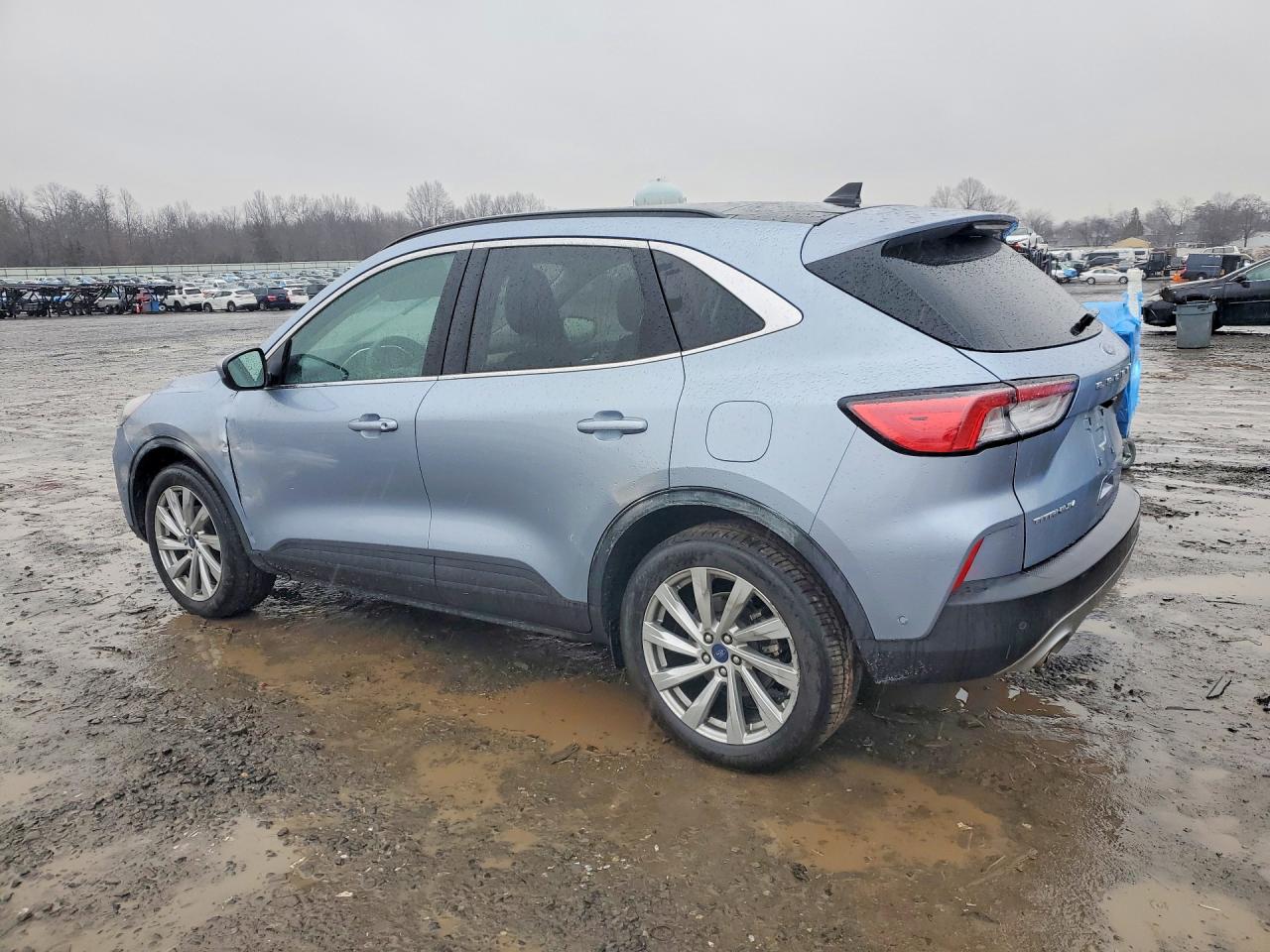 2022 FORD ESCAPE TITANIUM photo 3