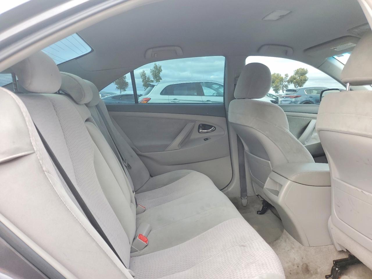 2011 TOYOTA CAMRY BASE photo 10