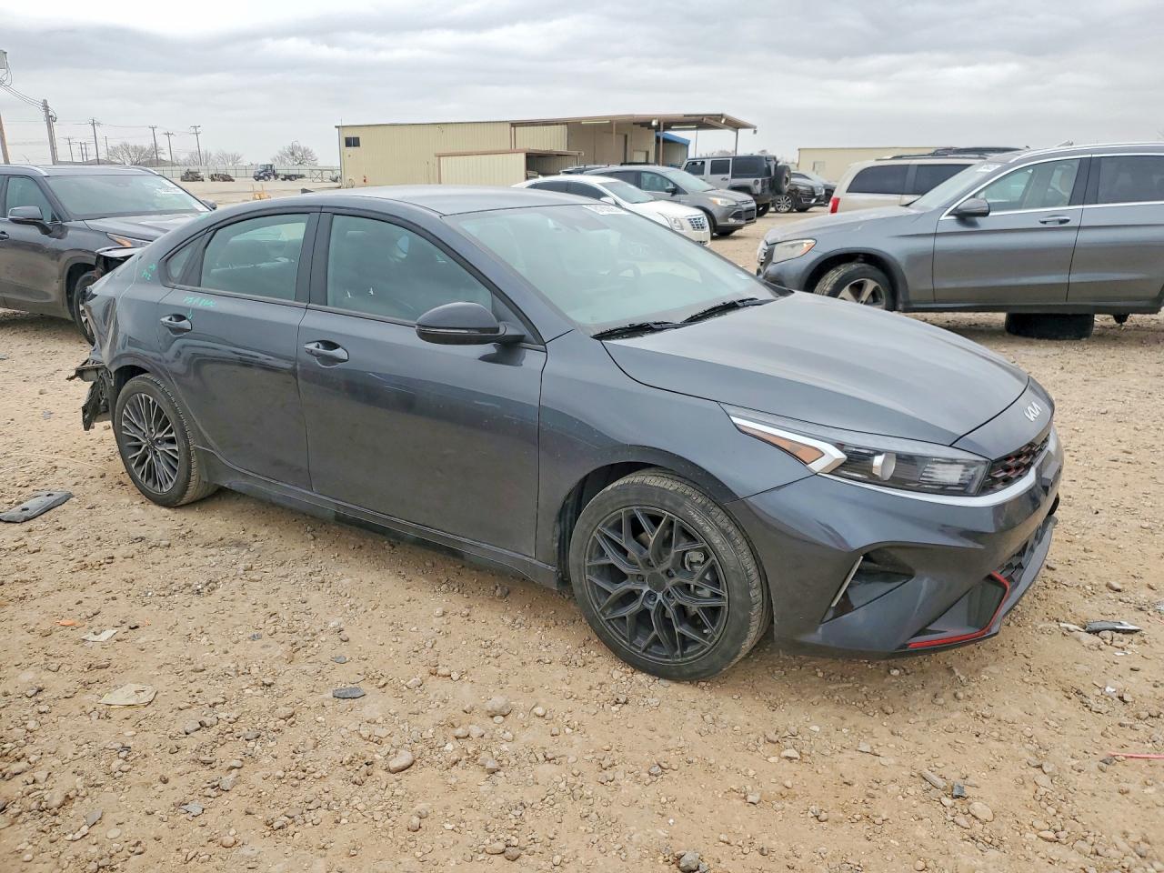 2024 KIA FORTE GT LINE photo 10
