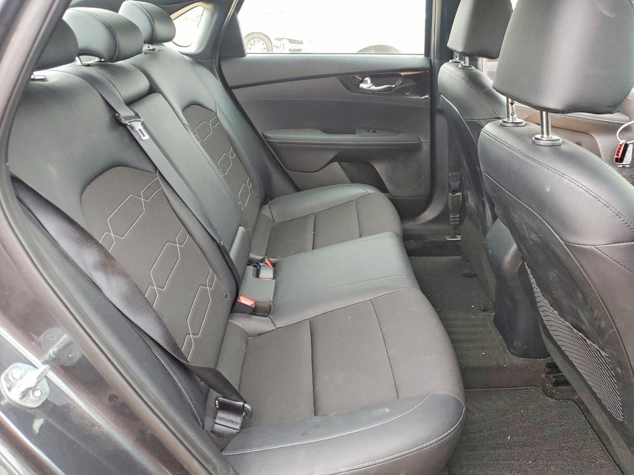 2024 KIA FORTE GT LINE photo 28