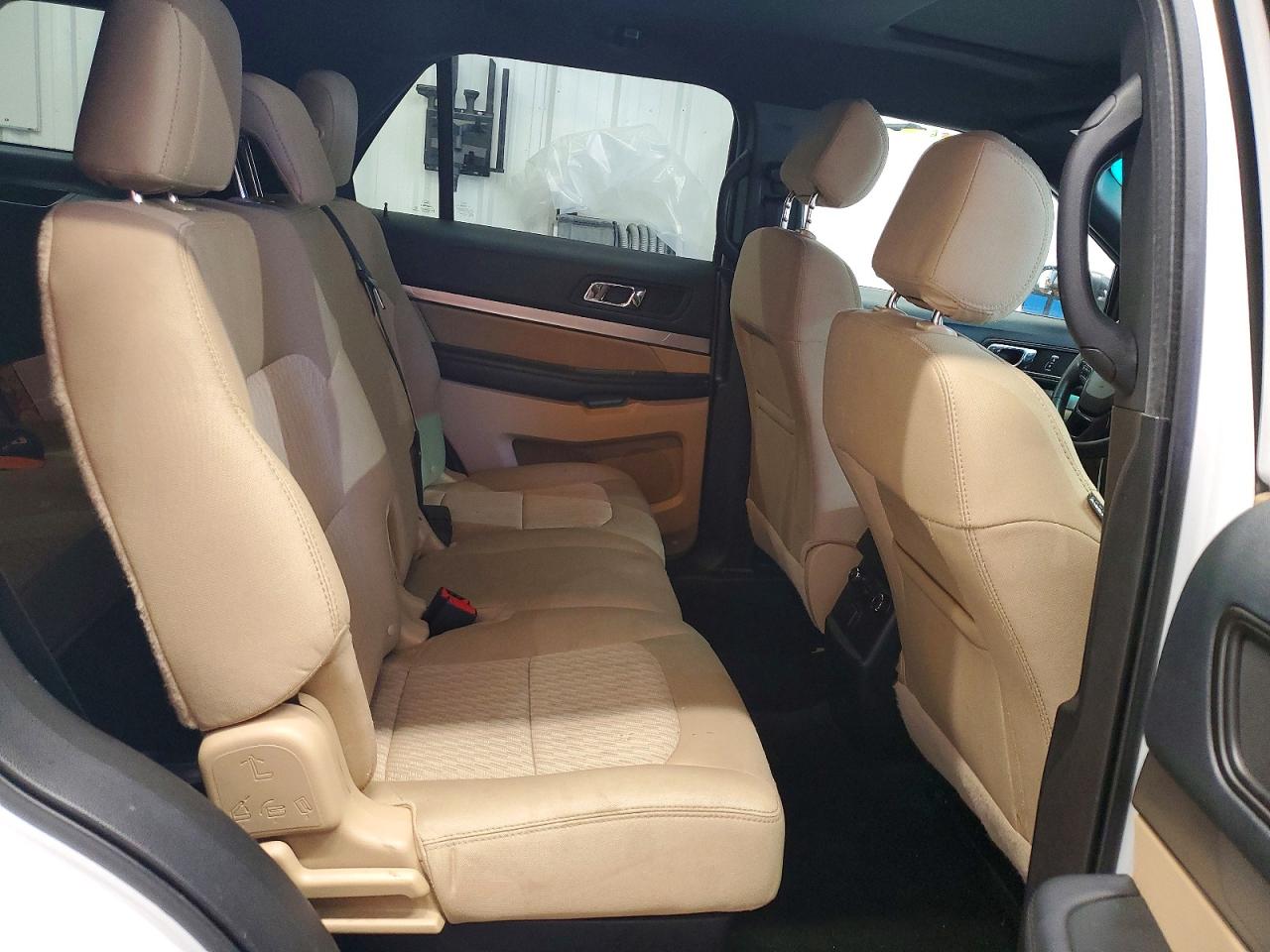 2016 FORD EXPLORER BASE photo 21