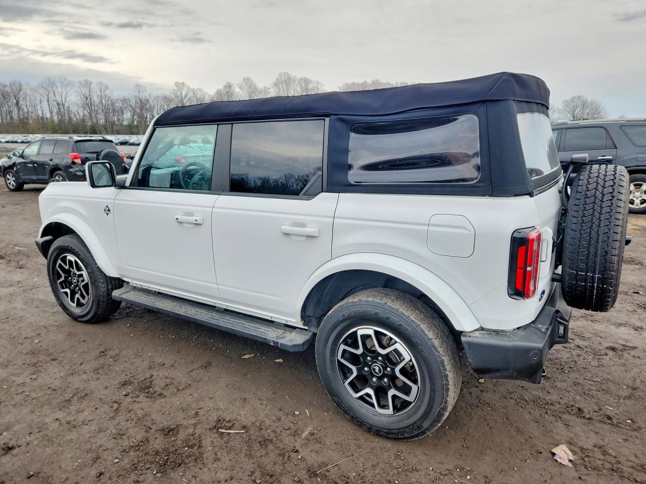 2023 FORD BRONCO BASE photo 3