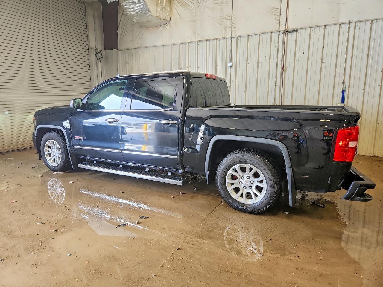 2015 GMC SIERRA K1500 SLE photo 2