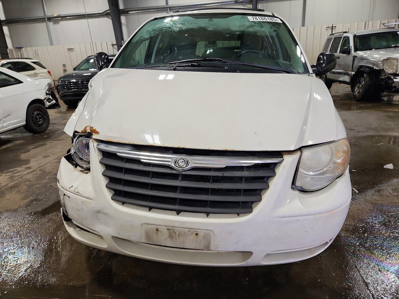 2007 CHRYSLER TOWN & COUNTRY TOURING photo 9