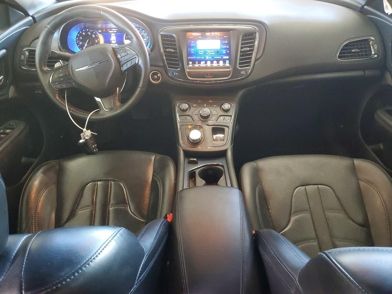2016 CHRYSLER 200 S photo 8