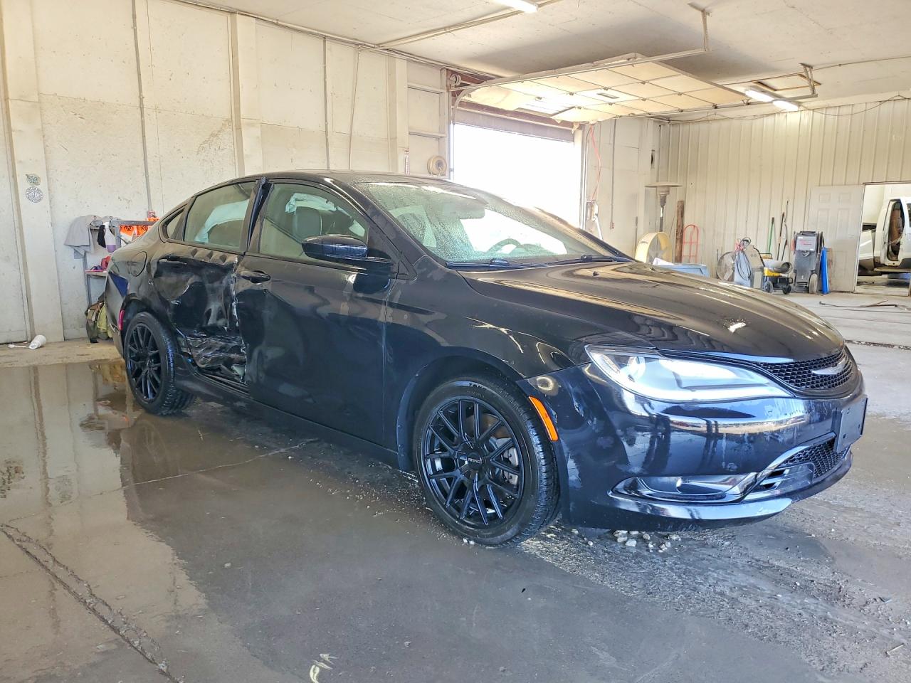 2016 CHRYSLER 200 S photo 4