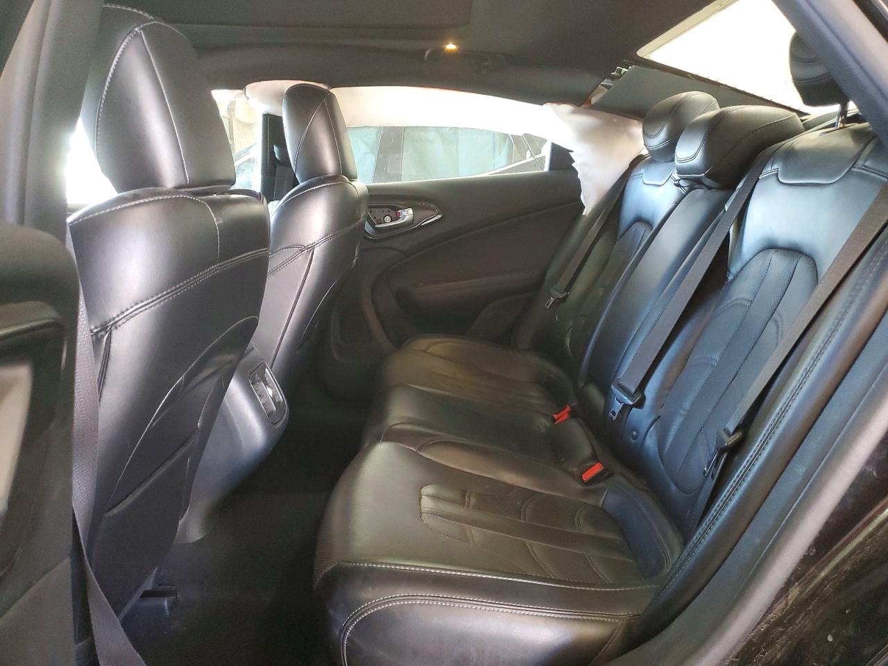 2016 CHRYSLER 200 S photo 10