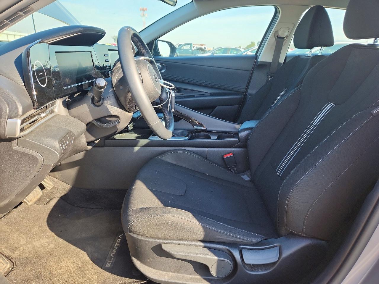 2021 HYUNDAI ELANTRA SEL photo 13