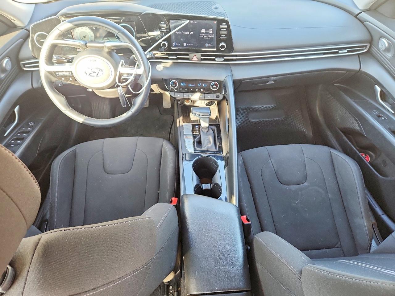 2021 HYUNDAI ELANTRA SEL photo 15