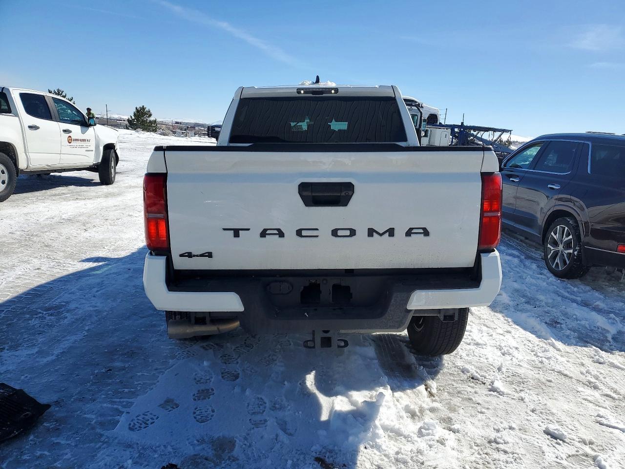 2025 TOYOTA TACOMA DOUBLE CAB photo 11