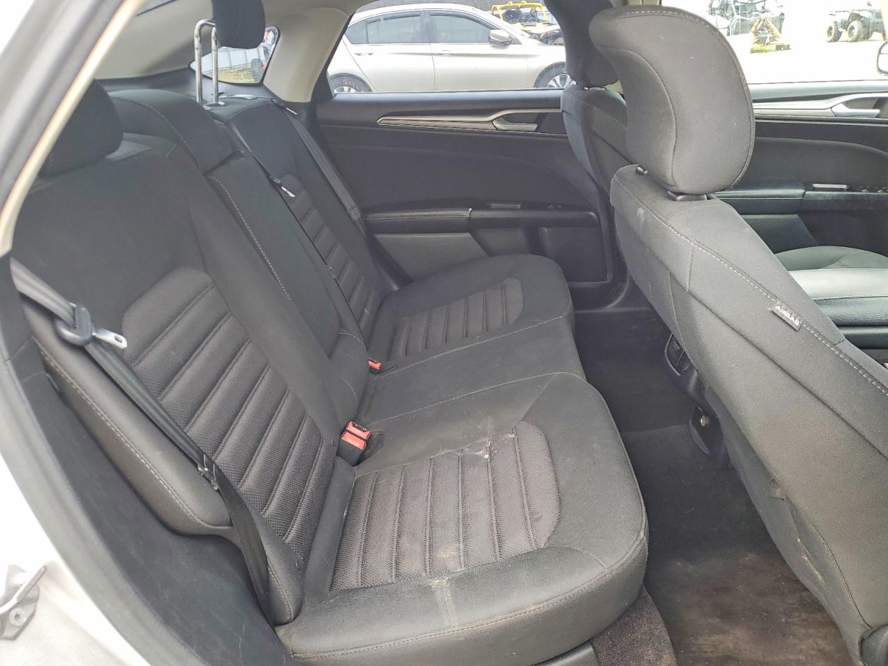 2017 FORD FUSION SE photo 19