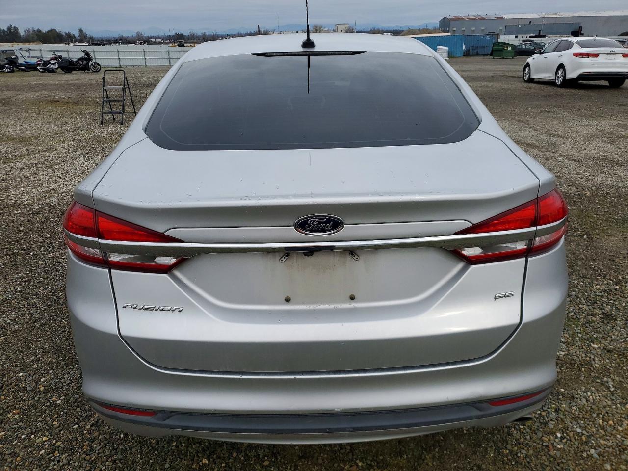 2017 FORD FUSION SE photo 11