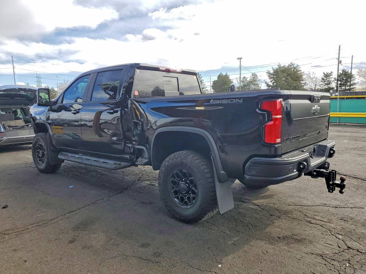 2024 CHEVROLET SILVERADO K2500 ZR2 photo 2