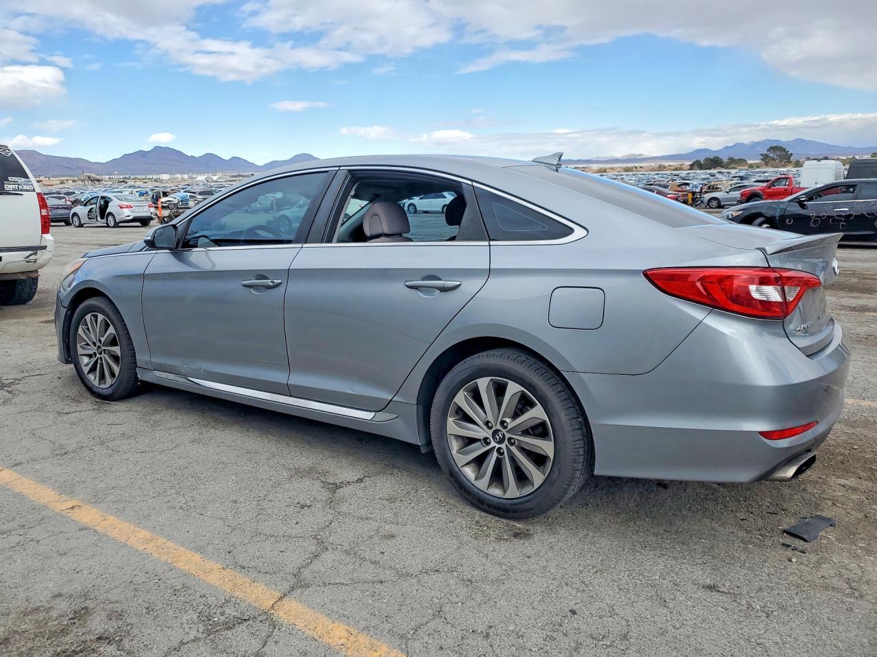 2015 HYUNDAI SONATA SPORT photo 3