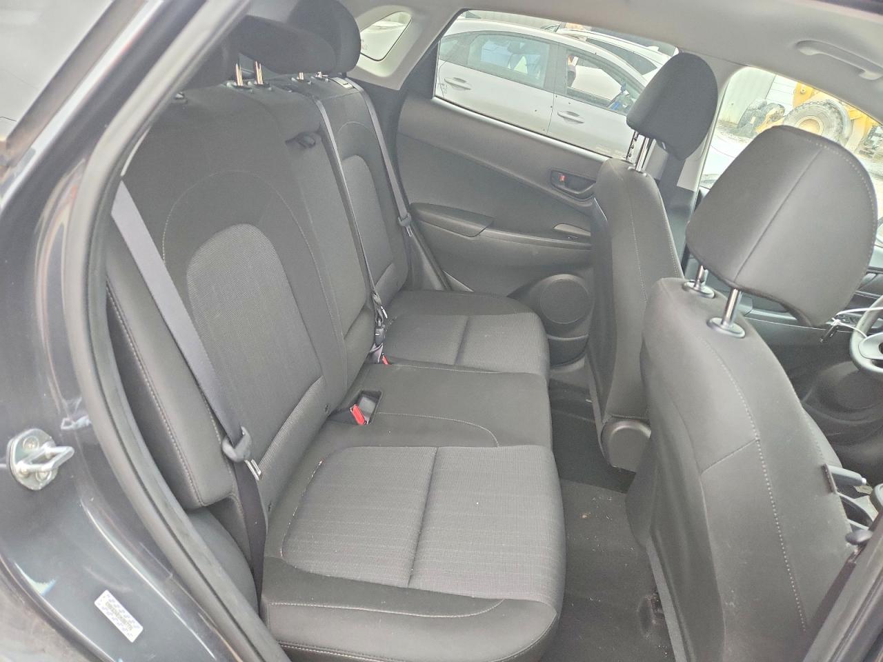 2022 HYUNDAI KONA SEL photo 10