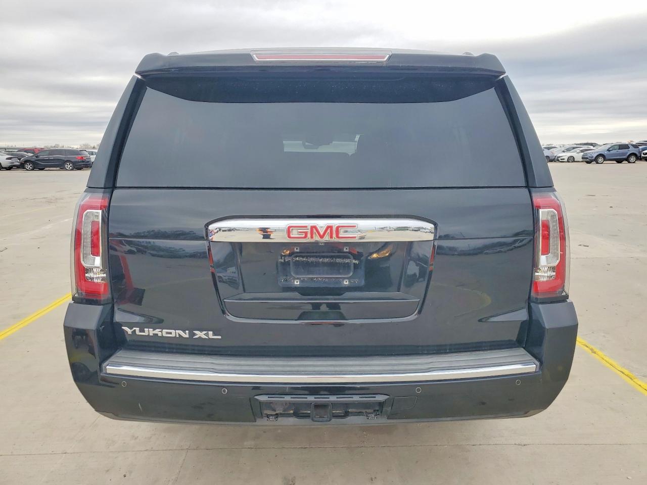 2015 GMC YUKON XL DENALI photo 11