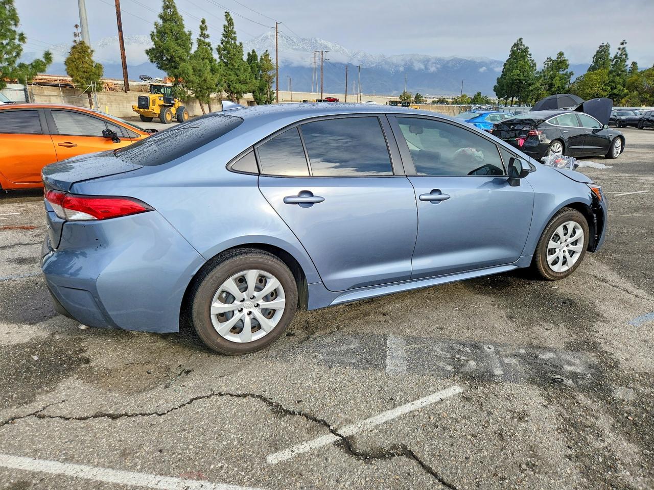 2023 TOYOTA COROLLA LE photo 3