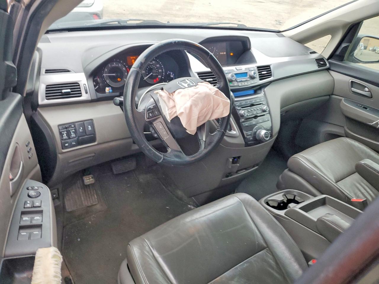 2012 HONDA ODYSSEY TOURING photo 8