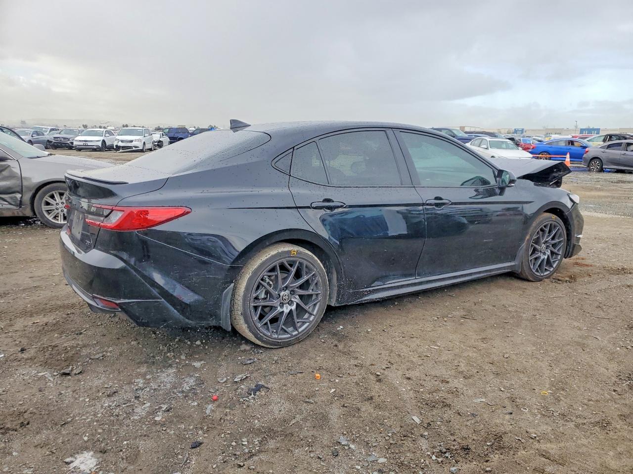 2025 TOYOTA CAMRY XSE photo 5