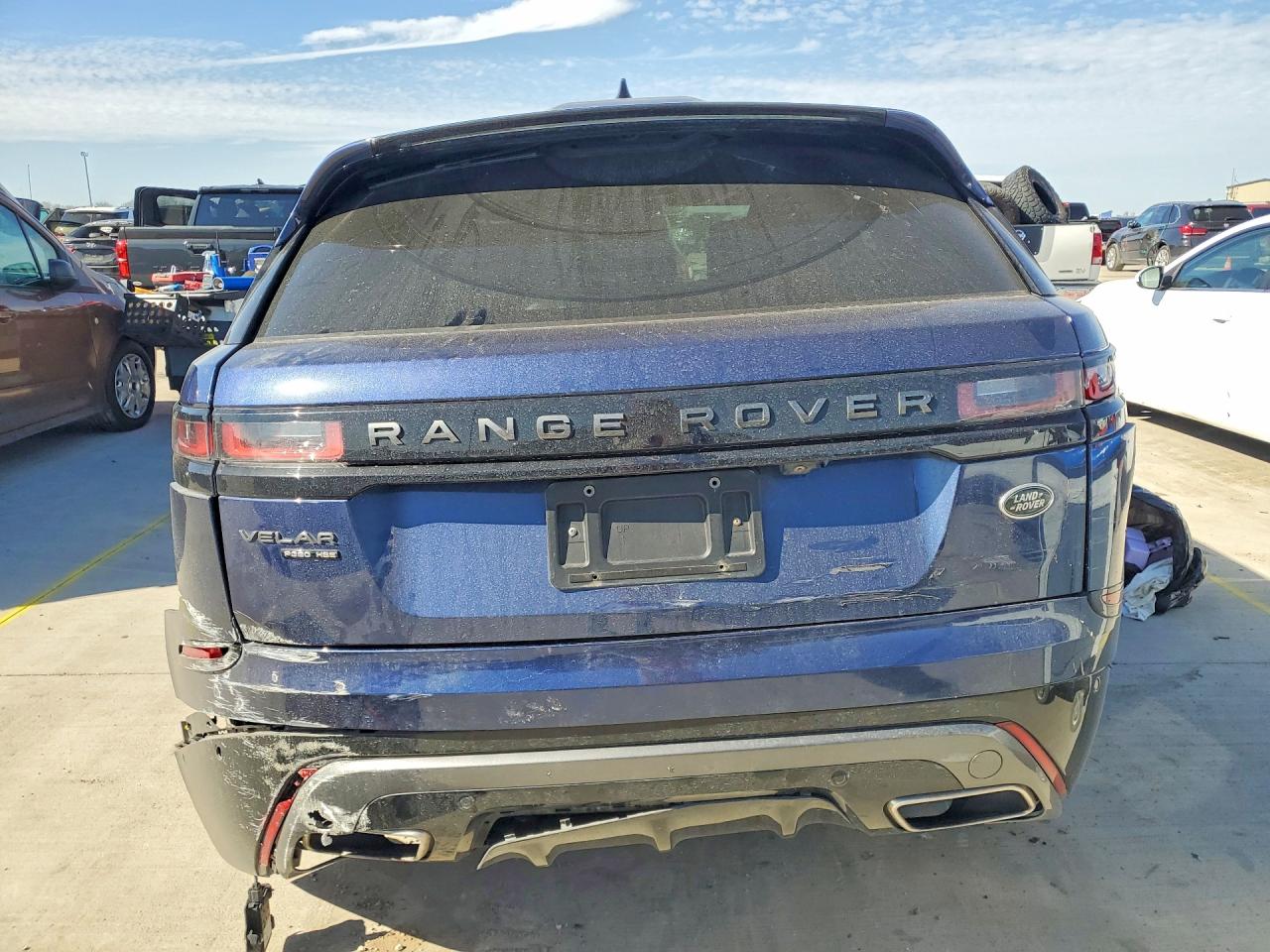 2020 LAND ROVER RANGE ROVER VELAR R-DYNAMIC HSE photo 11
