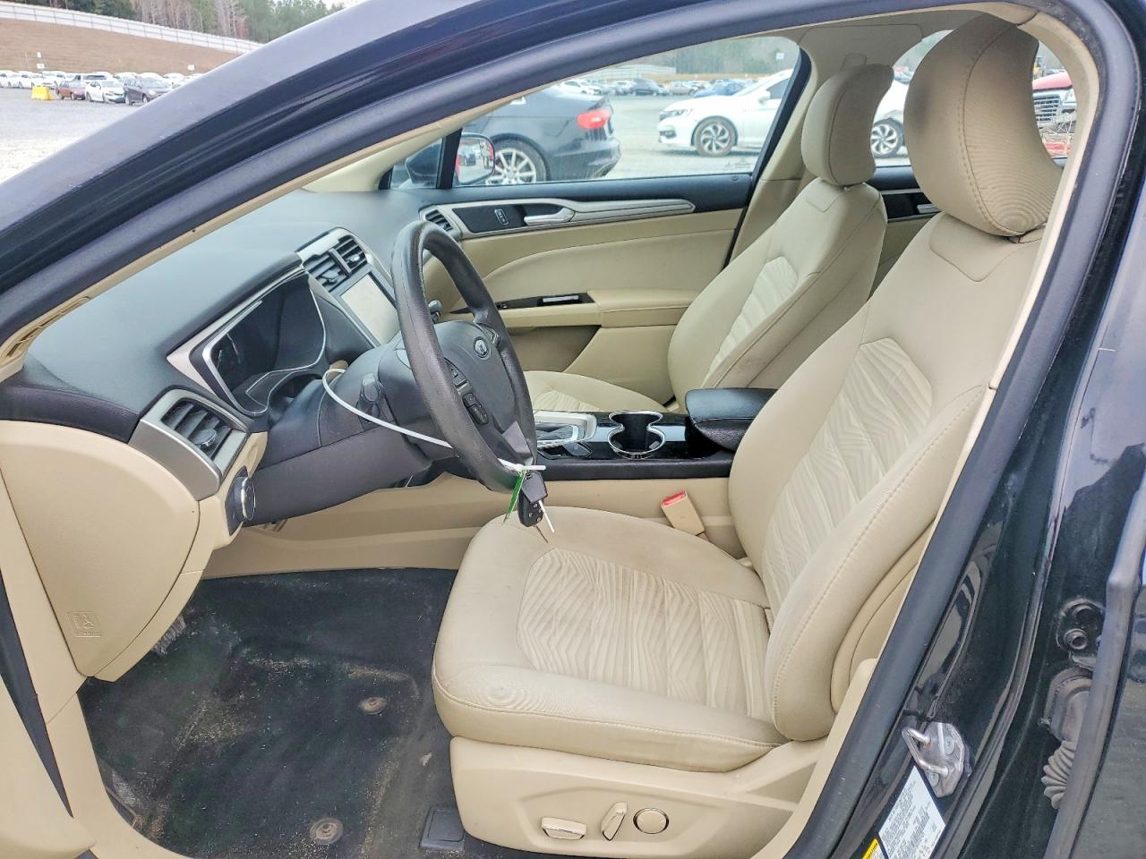 2016 FORD FUSION SE photo 13