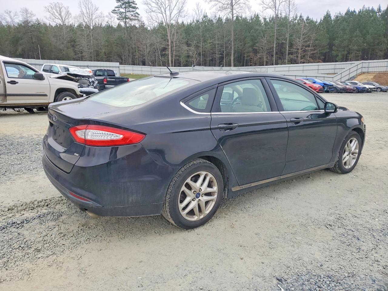 2016 FORD FUSION SE photo 5