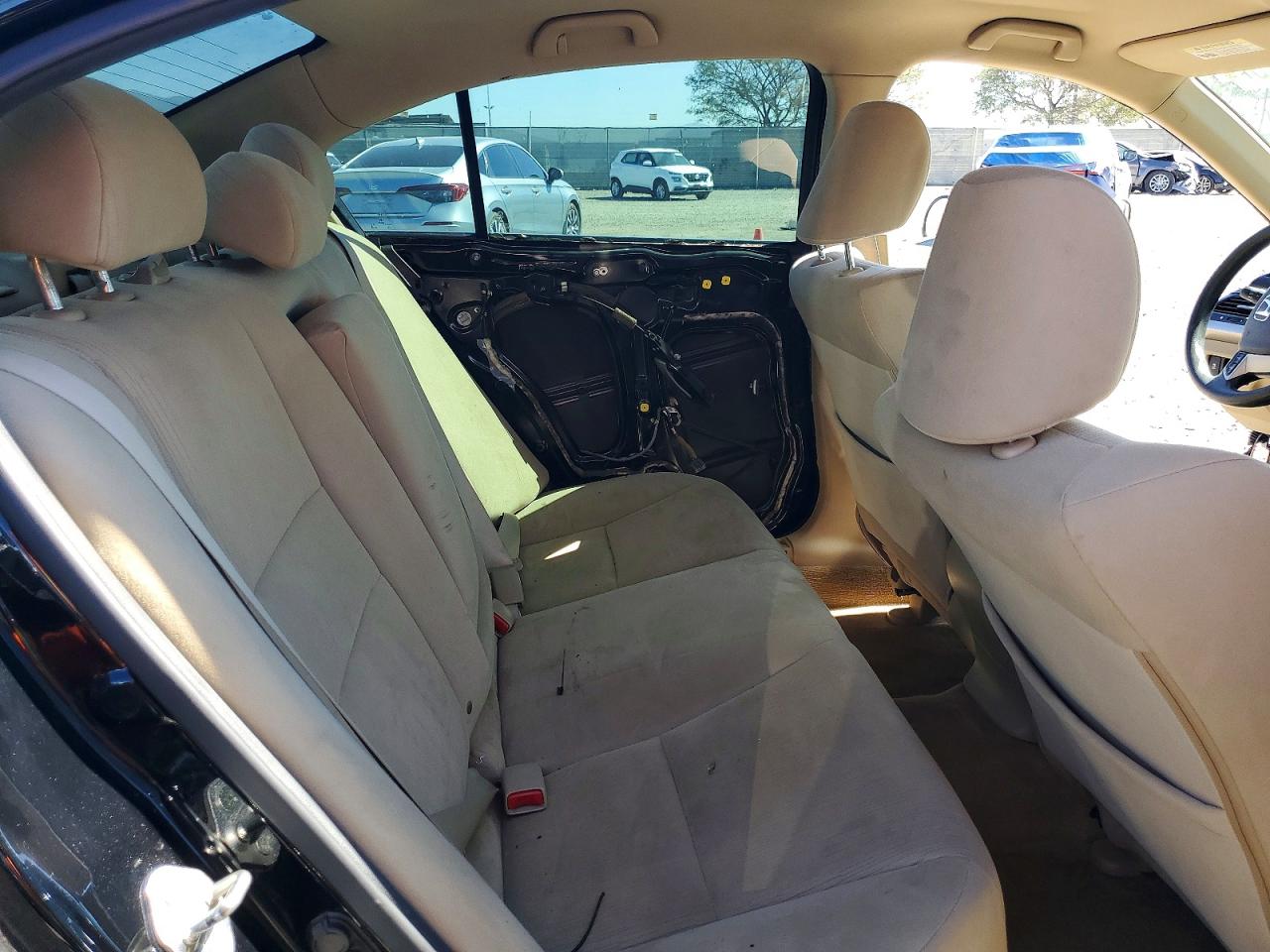2012 HONDA ACCORD LX photo 10
