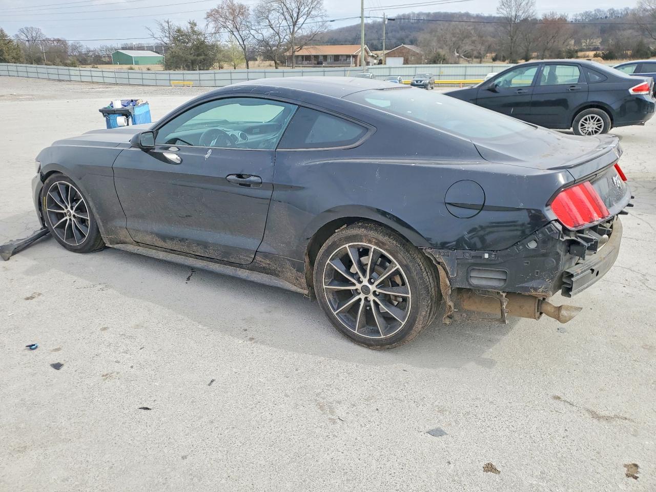 2016 FORD MUSTANG photo 2
