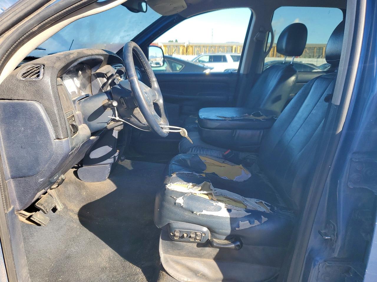 2002 DODGE RAM 1500 photo 13