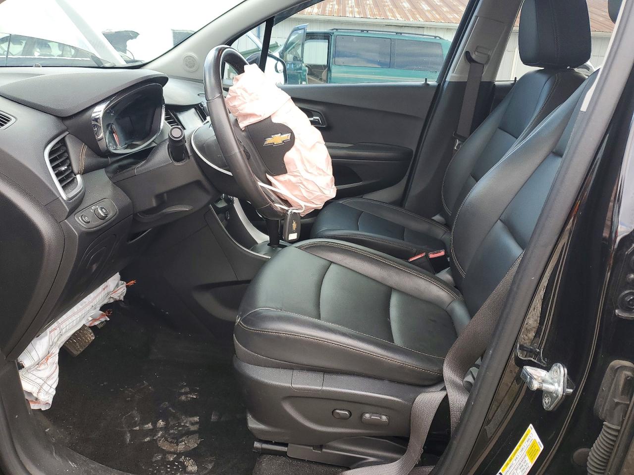 2022 CHEVROLET TRAX 1LT photo 13
