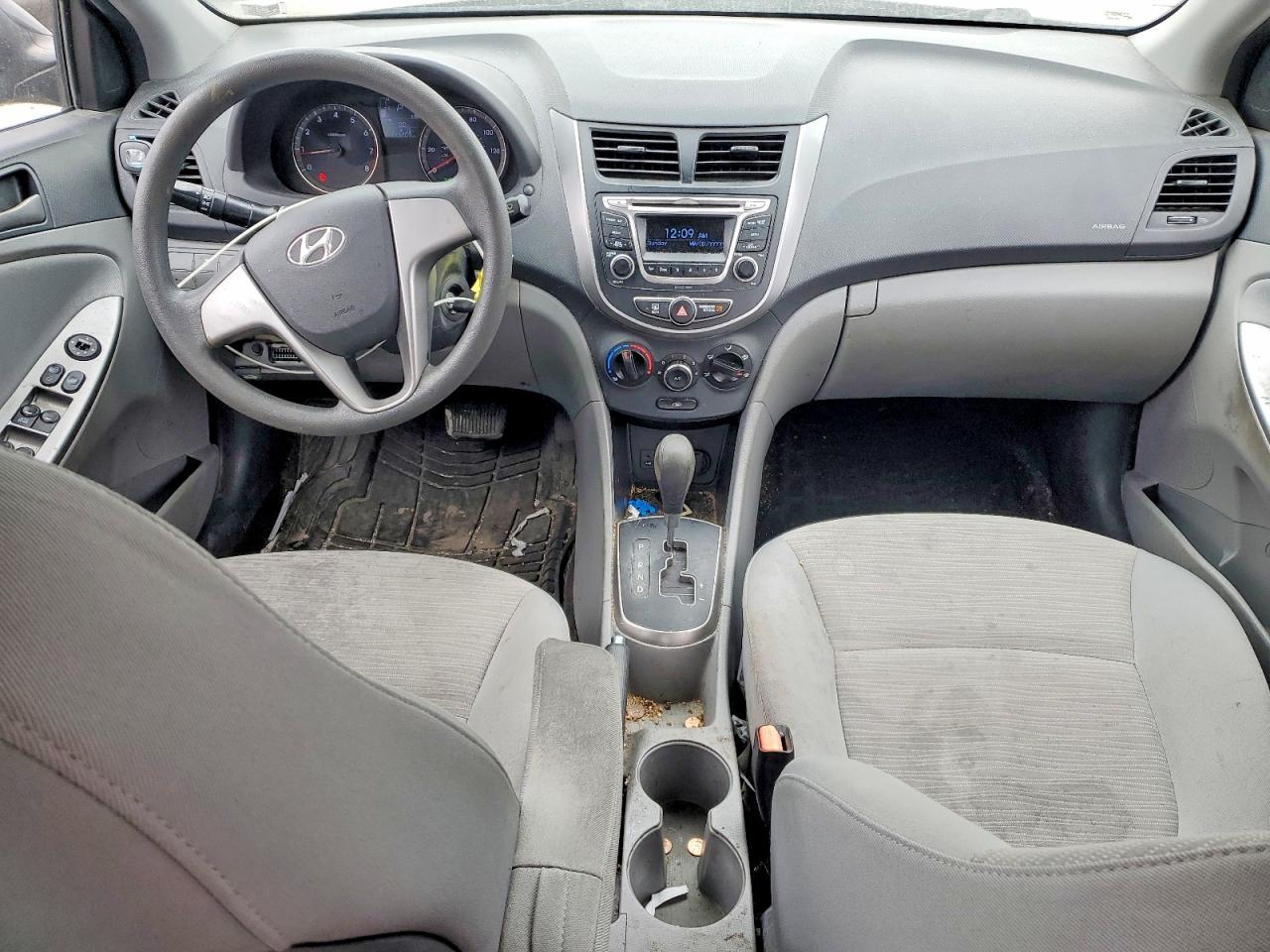 2016 HYUNDAI ACCENT SE photo 15