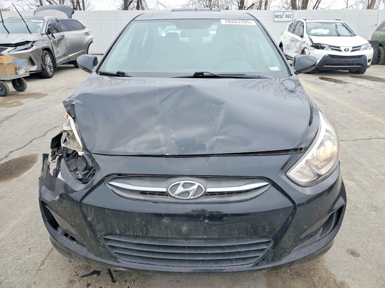2016 HYUNDAI ACCENT SE photo 9