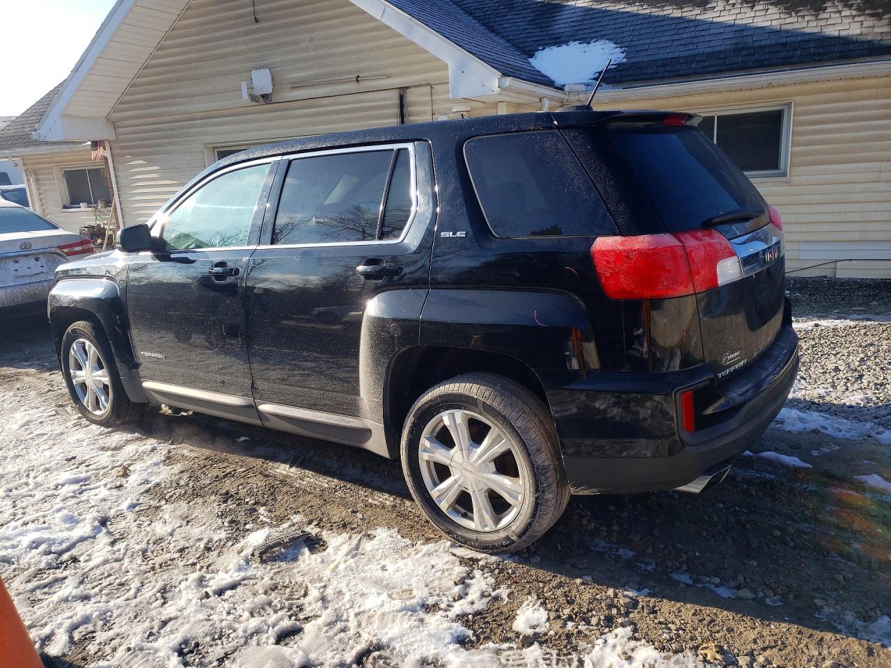 2017 GMC TERRAIN SLE photo 4