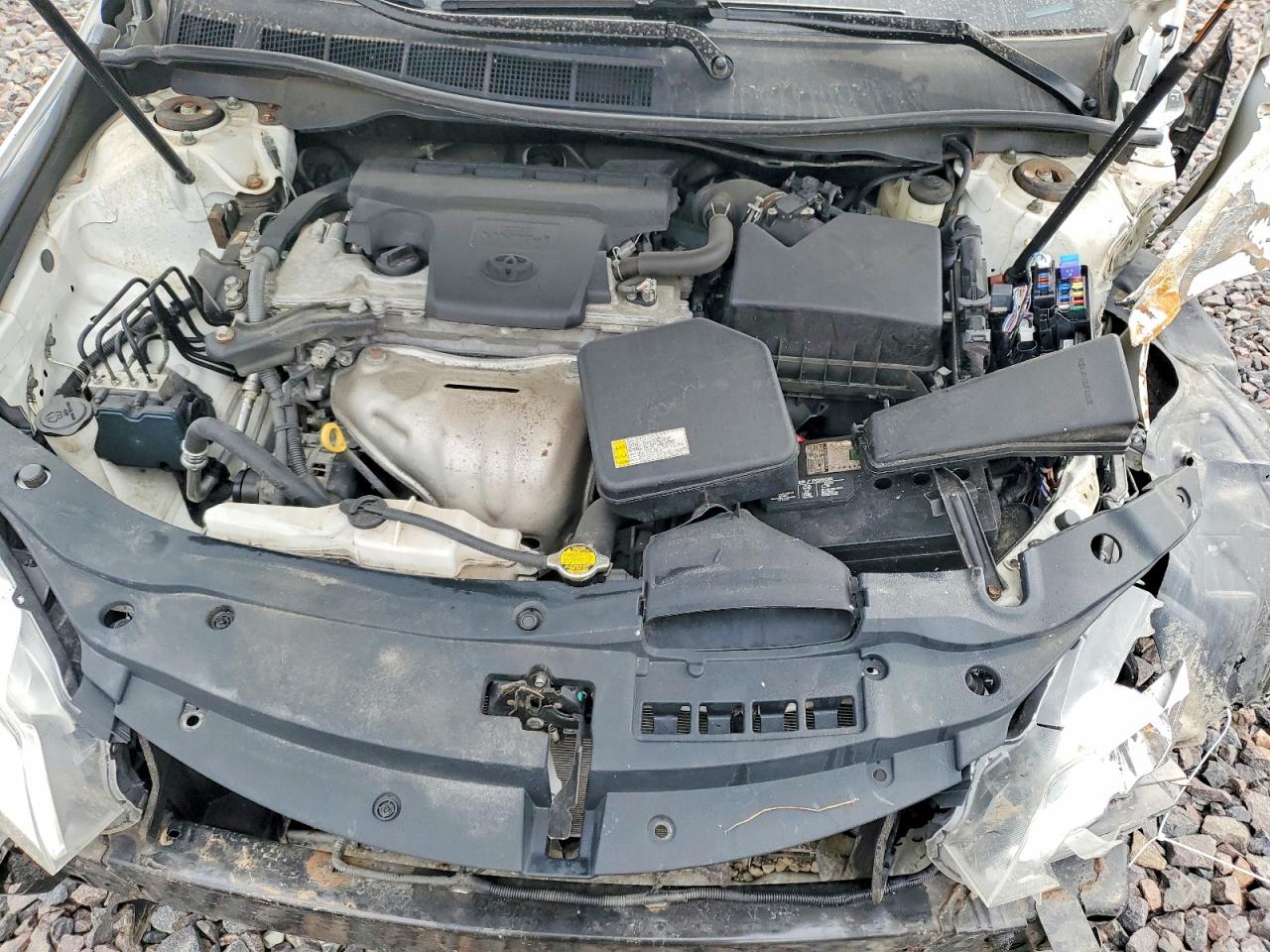 2015 TOYOTA CAMRY LE photo 21