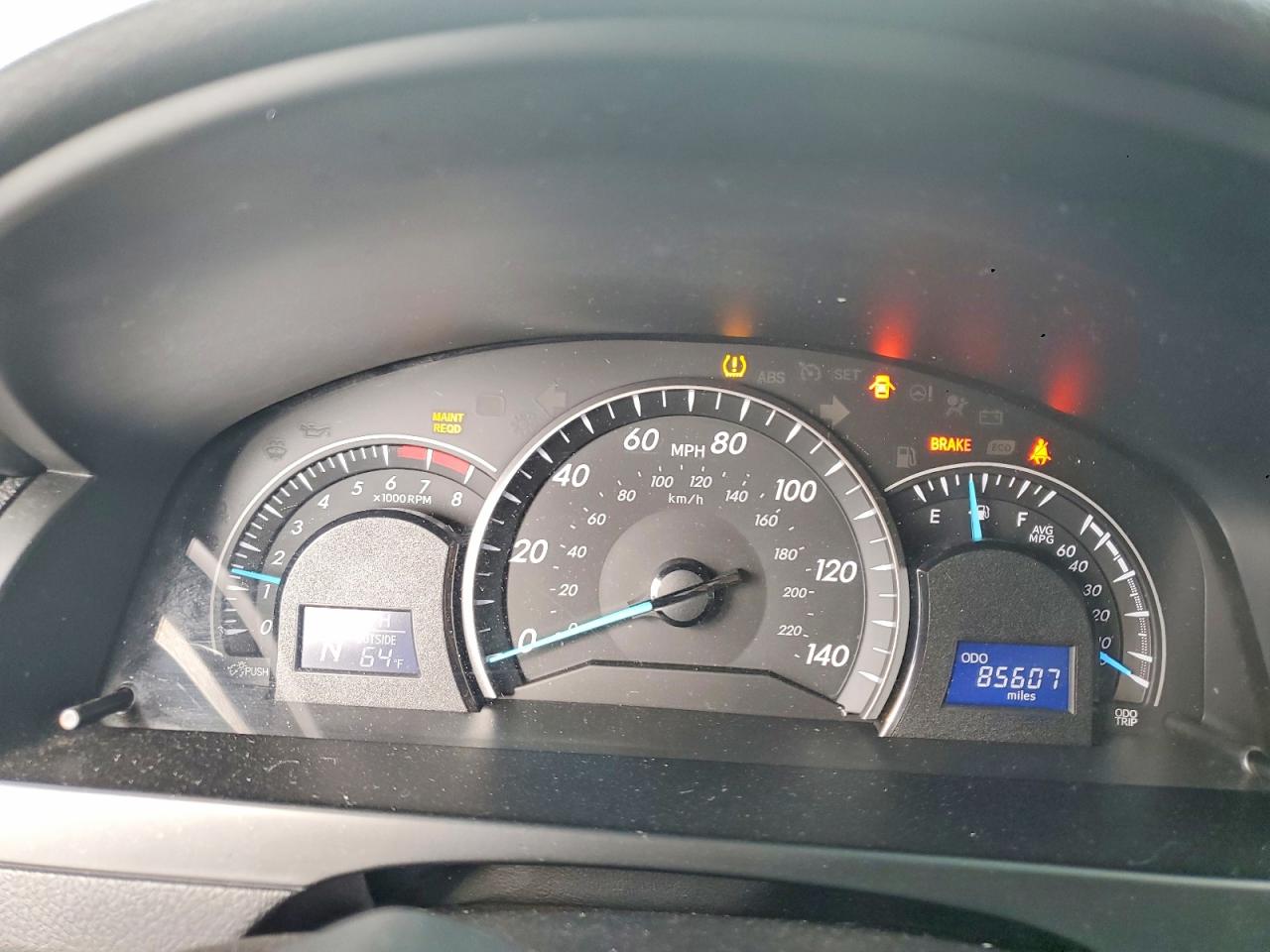 2015 TOYOTA CAMRY LE photo 17